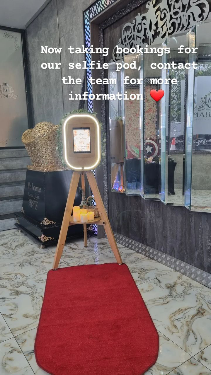 Selfie Pod